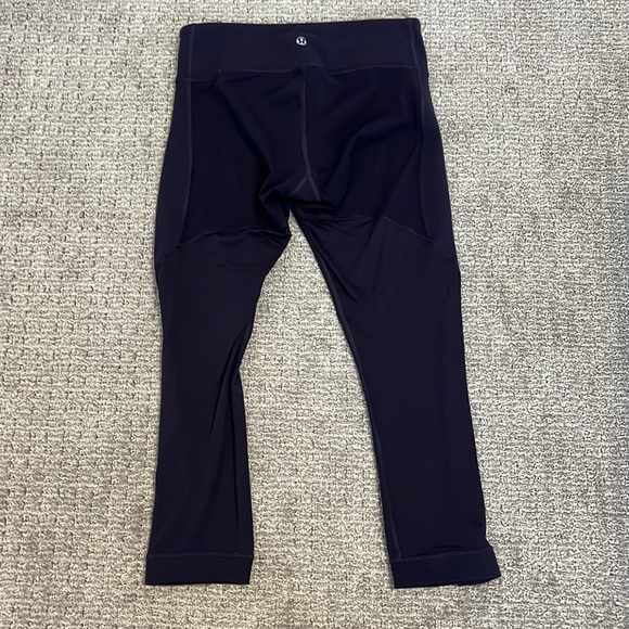 Lululemon Journey Crop Black grape colour - Picture 3 of 13